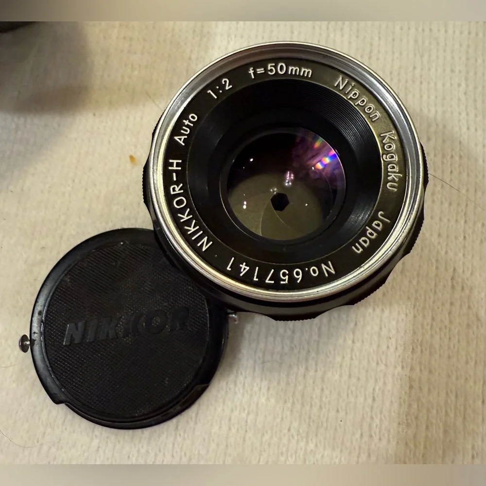 Nikon Nikkor-H Auto 50mm f/2 Non-AI Lens Manual Focus From JAPAN. W/leather case